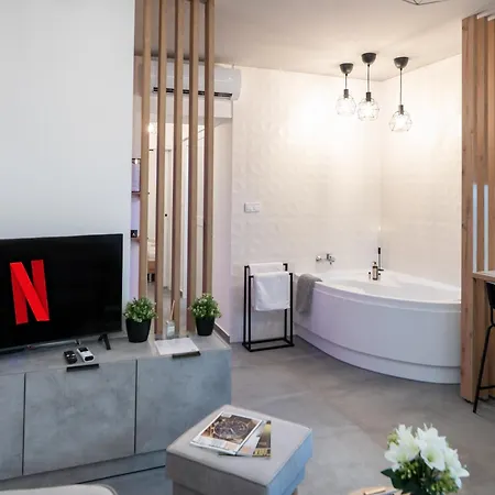 Aapartman Wellness - Privat Elmeny - Bor Bekeszitessel Apartmán Pětikostelí